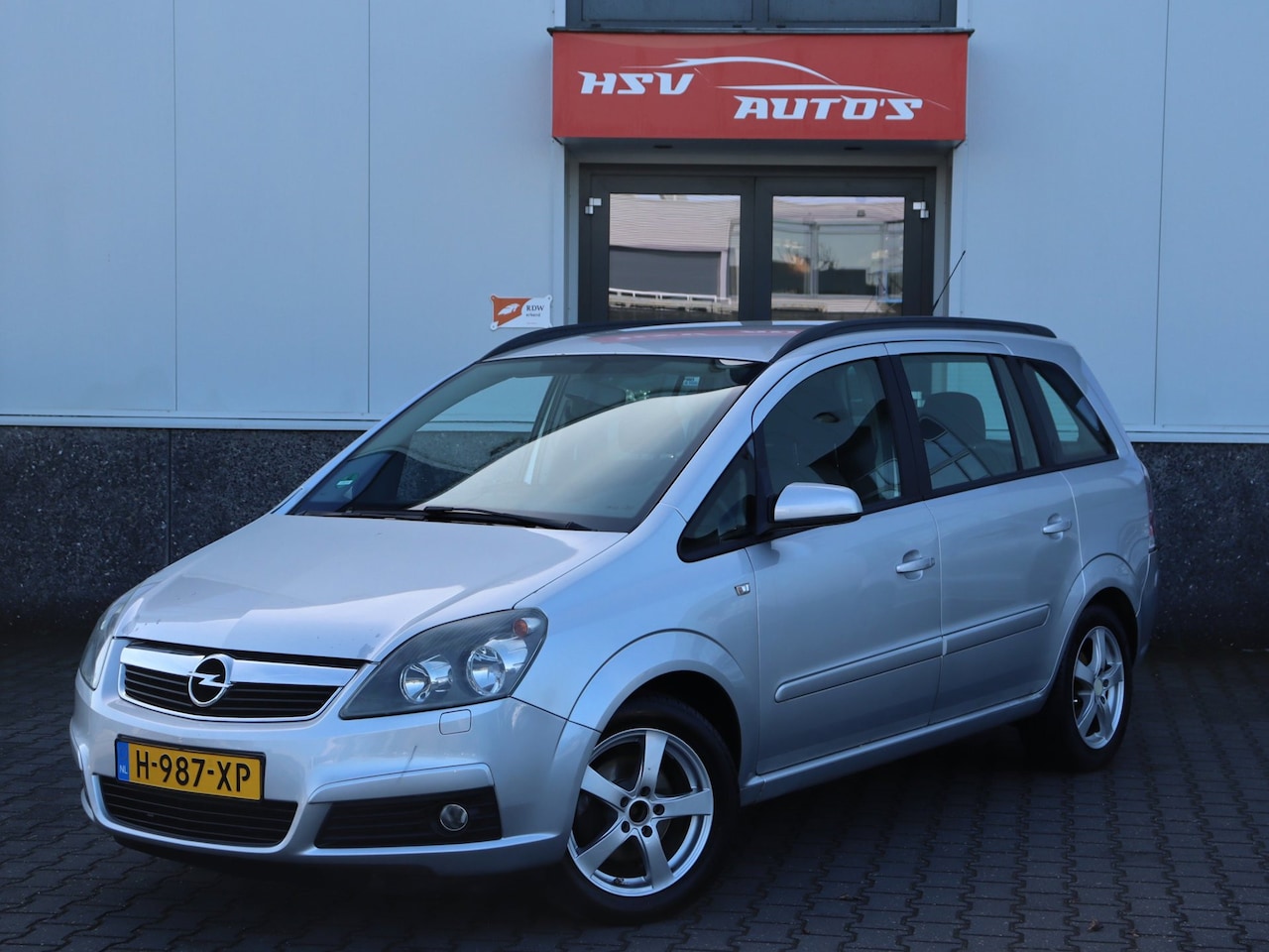 Opel Zafira - 1.8 Executive 7 persoons LM airco *apk 01-2027* - AutoWereld.nl