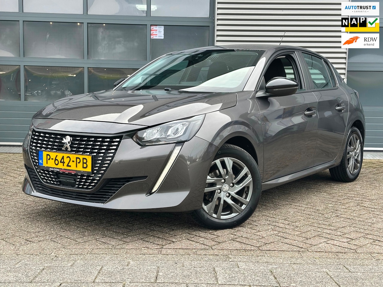 Peugeot 208 - 1.2 PureTech Active Pack | CRUISECR | CarPlay | PDC - AutoWereld.nl