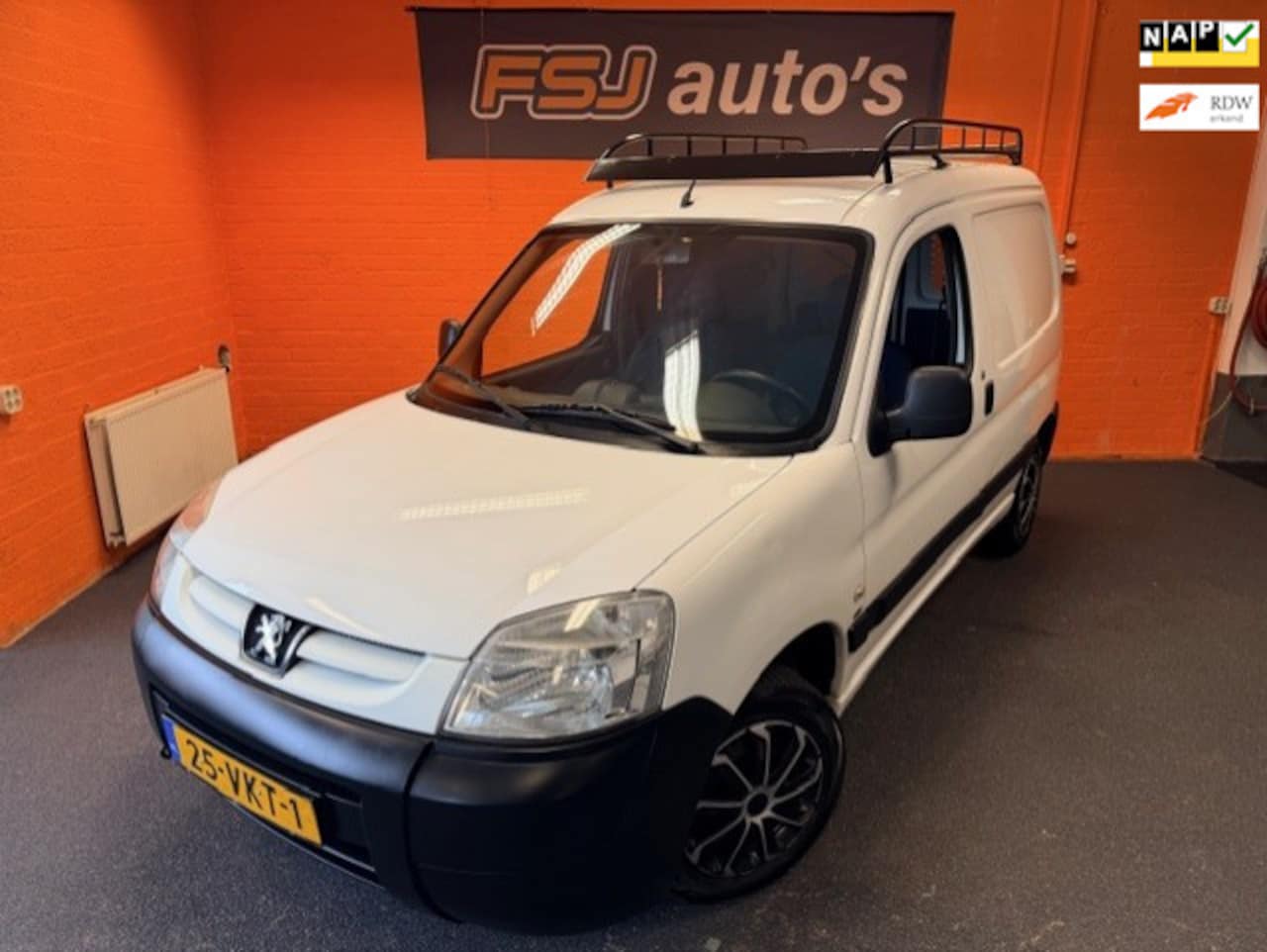 Peugeot Partner - 170C / 1.6 HDI / AIRCO / IMPERIAL / TREKHAAK!! - AutoWereld.nl