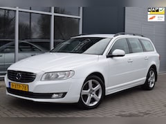 Volvo V70 - 2.4 D5 Kinetic | Automaat | ½ Leder | APK 10-2026