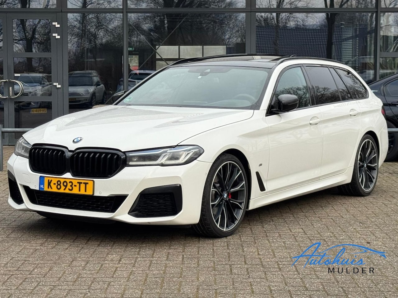 BMW 5-serie Touring - 520i High Executive Edition | Automaat | M-Sport | Panoramadak | Head-Up| Laserlight - AutoWereld.nl