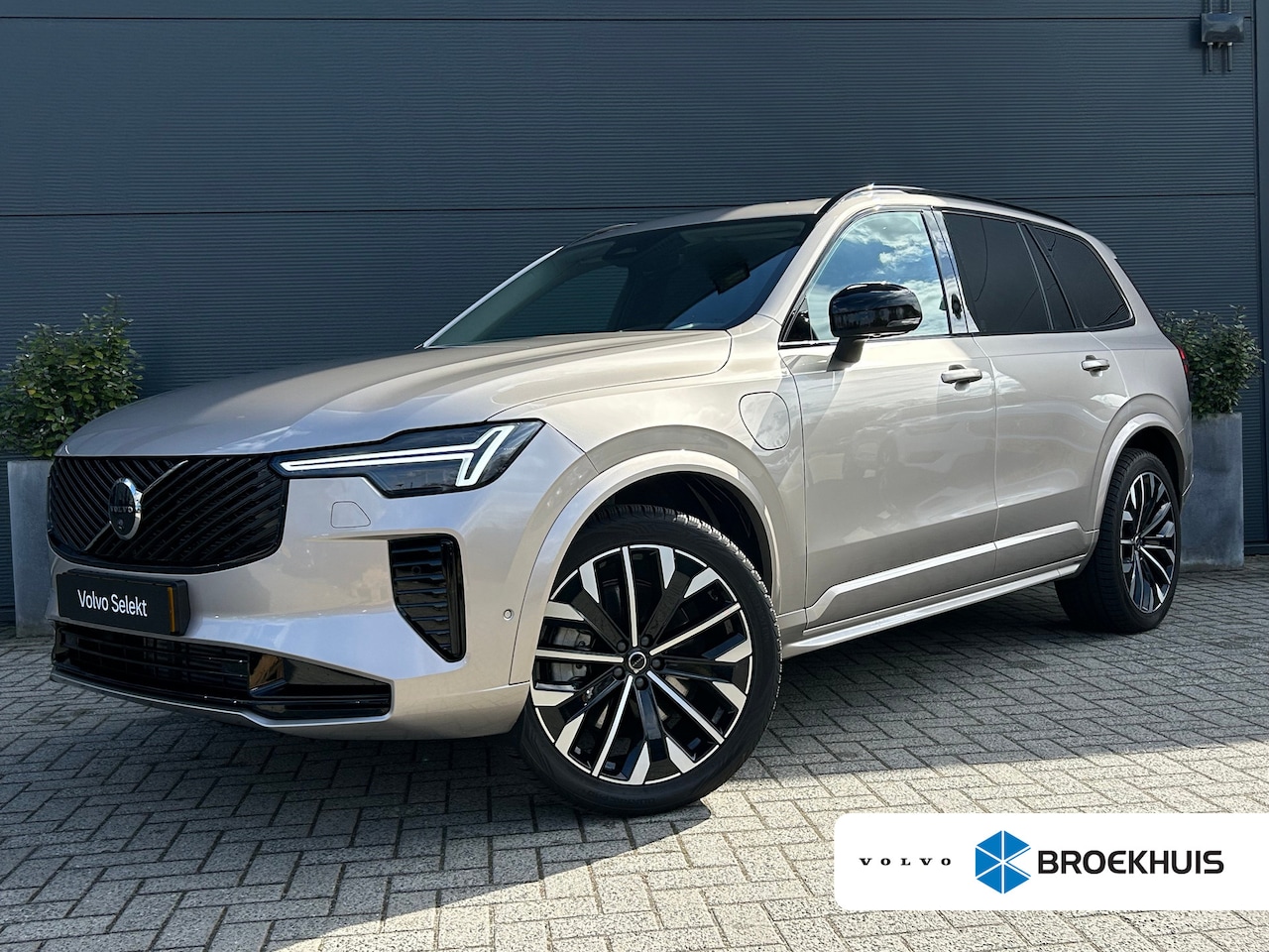 Volvo XC90 - 2.0 T8 Plug-in hybrid AWD Ultra Dark | Elektrisch glazen panorama-dak | Head-up display | - AutoWereld.nl