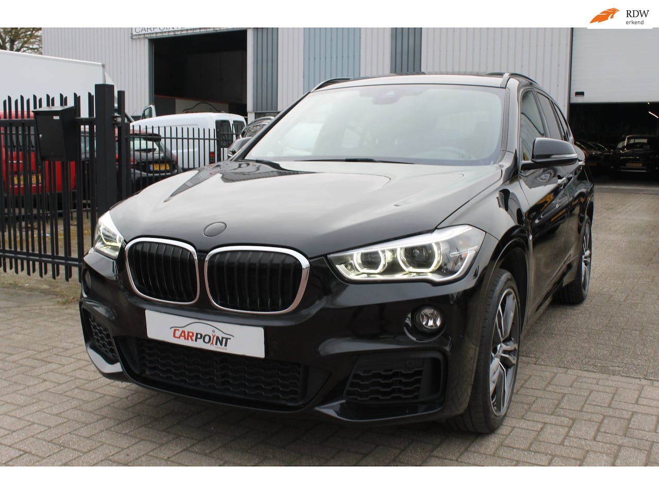 BMW X1 - SDrive18i High Exec. Pano LED Leer Navi Trekhaak Cruise!! - AutoWereld.nl