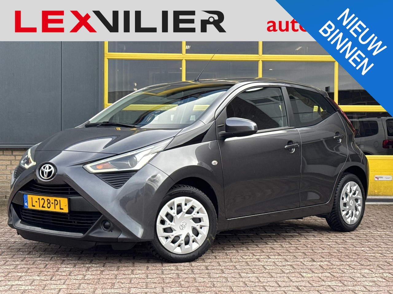 Toyota Aygo - 1.0 VVT-i x-play Incl 12 maanden BOVAG garantie - AutoWereld.nl