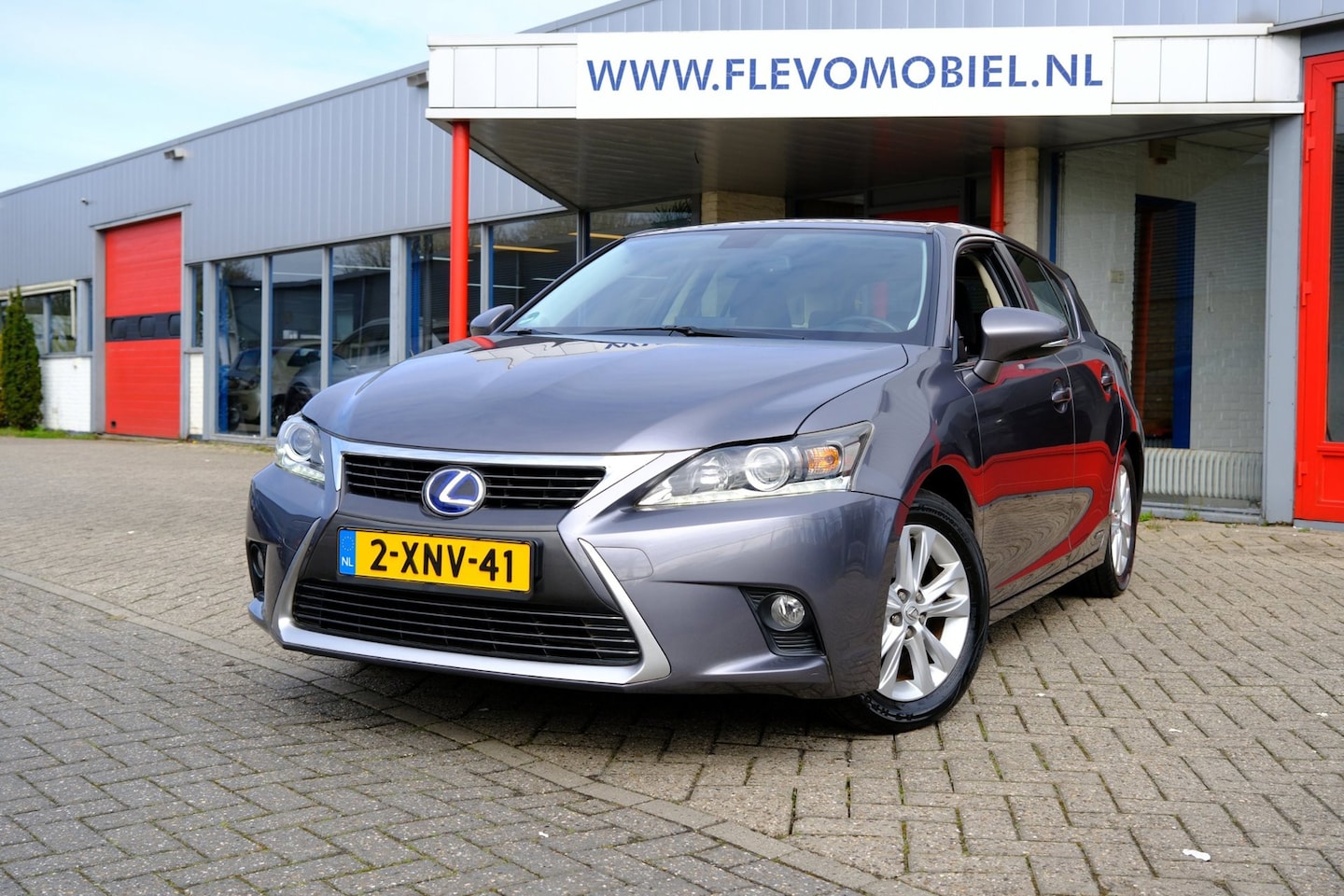 Lexus CT 200h - Business Line Aut. Navi|Alcantara|LMV|Cam - AutoWereld.nl