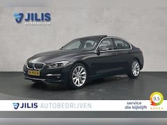 BMW 3-serie - 330e Luxury | Stoelverwarming | Lederen bekleding | Panoramadak | LED