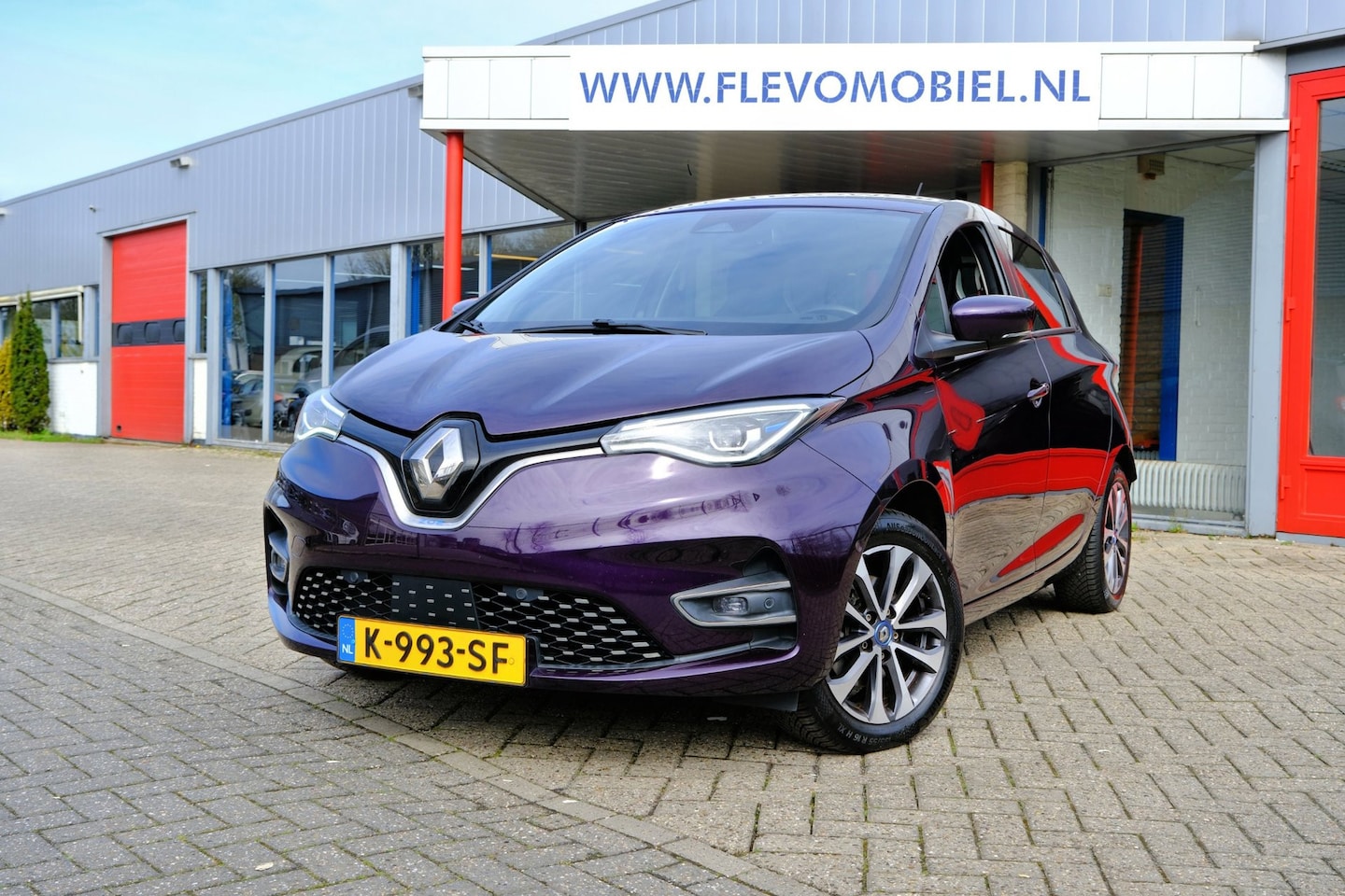 Renault Zoe - R135 Intens 52 kWh (Huur Accu) Navi|1e Eig|Half Leder|Clima|Cam - AutoWereld.nl