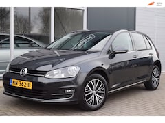 Volkswagen Golf - 1.2 TSI Connected Series | Allstar | Navi | PDC | APK 3-2027