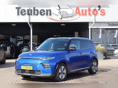 Kia e-Soul - ExecutiveLine 64 kWh Navigatie, Cruise control, Camera, Voor- en achter stoelverwarming, C
