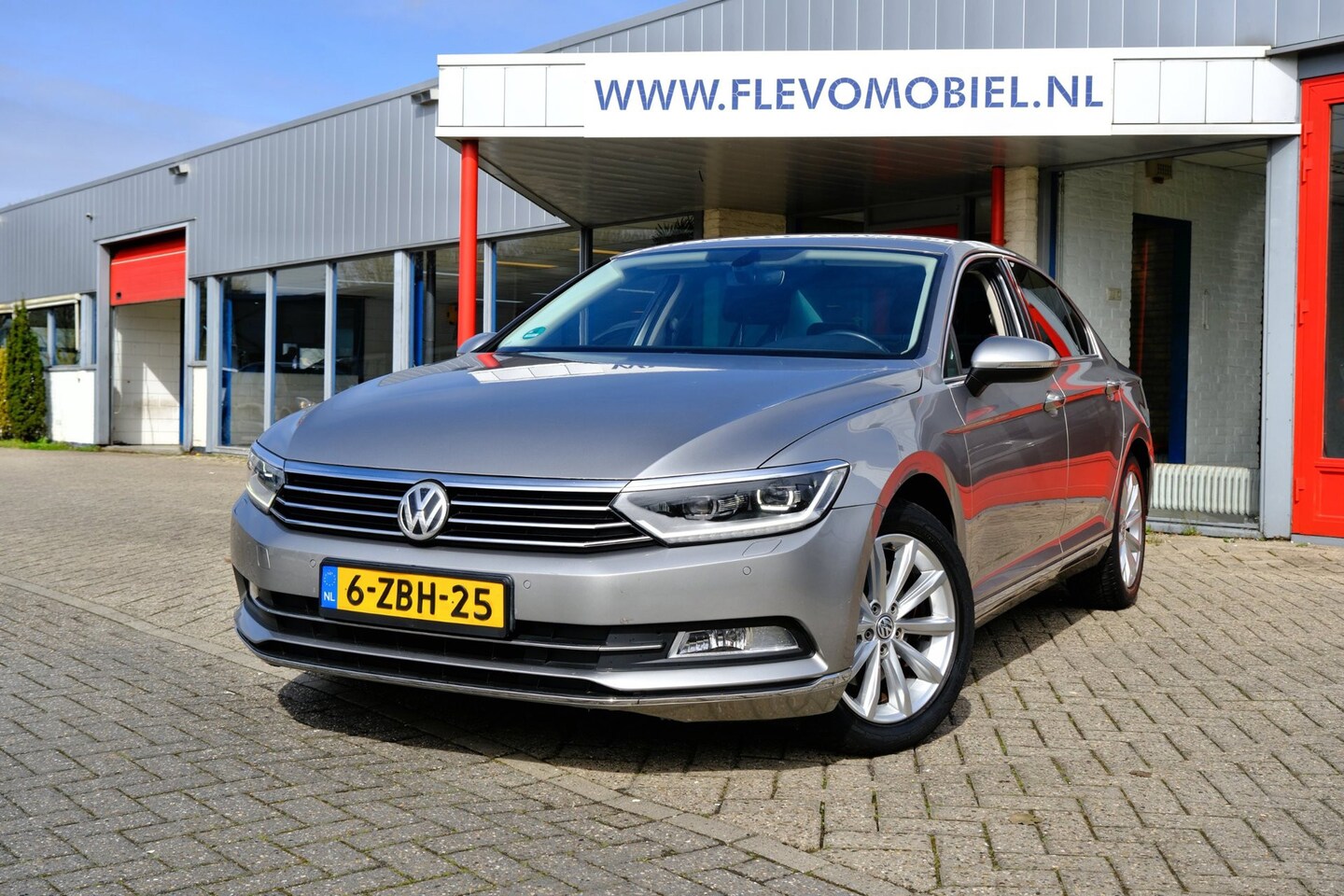 Volkswagen Passat - 1.4 TSI ACT Highline Navi|Leder-Alcantara|Adapt.Cruise|LMV - AutoWereld.nl