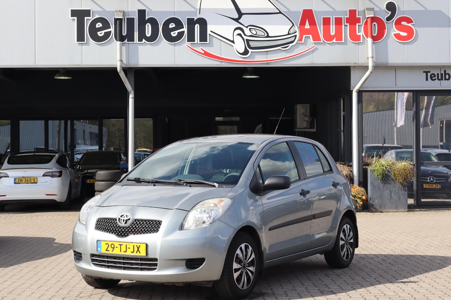Toyota Yaris - 1.3 VVTi Terra Elektrische ramen, Radio cd speler, APK tot 09-12-2026 - AutoWereld.nl