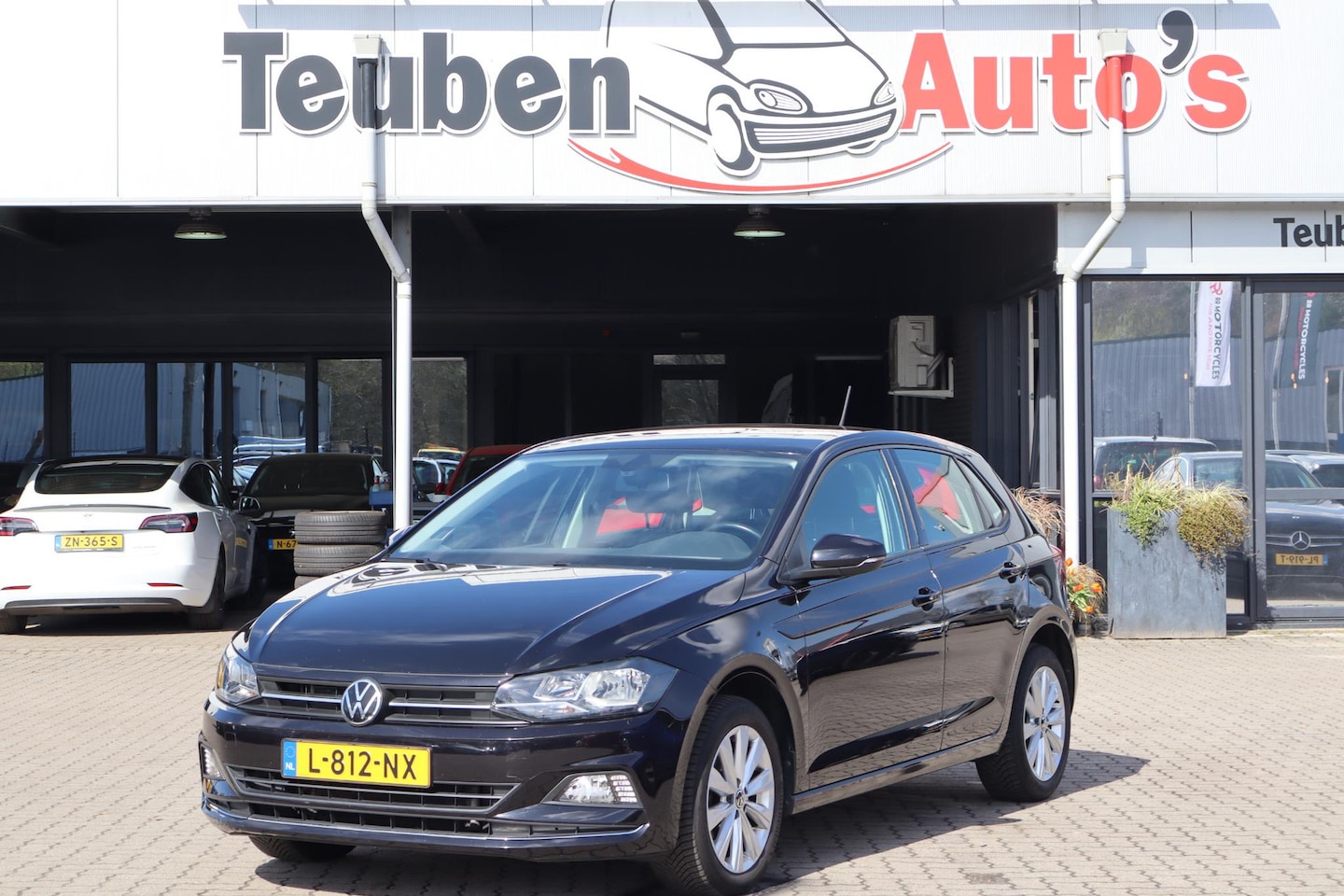 Volkswagen Polo - 1.0 TSI Highline Automaat, Apple Carplay, Camera, Cruise control, Lichtmetalen wielen - AutoWereld.nl