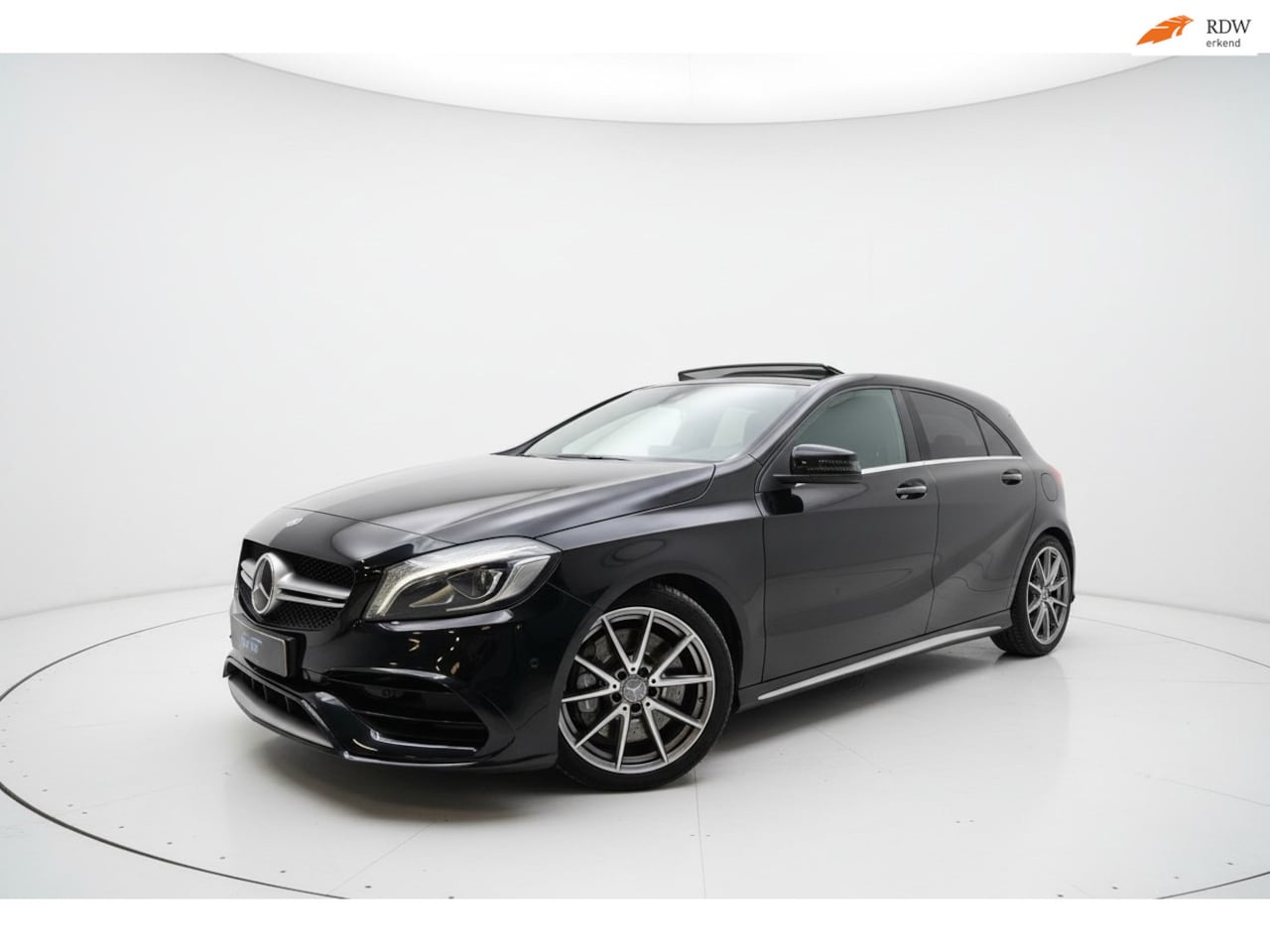 Mercedes-Benz A-klasse - AMG 45 4MATIC PANO CAMERA STOELV - AutoWereld.nl