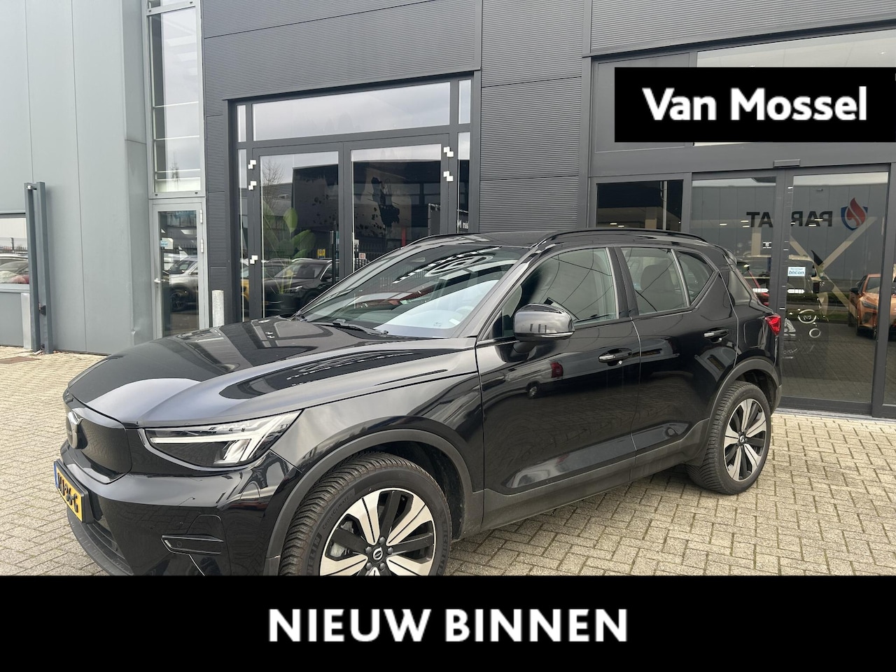 Volvo XC40 - Recharge Core | Trekhaak afneembaar | All weather banden - AutoWereld.nl