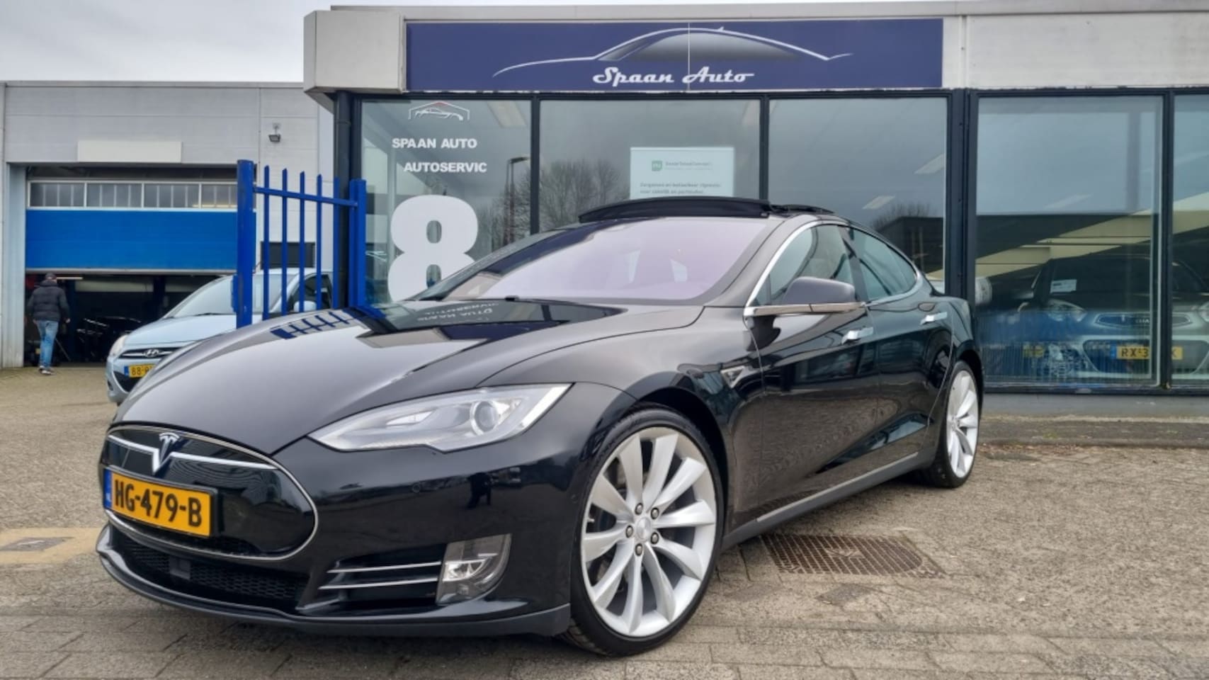 Tesla Model S - motors | FREE SUPERCHA l Leer l P 85 Base - AutoWereld.nl