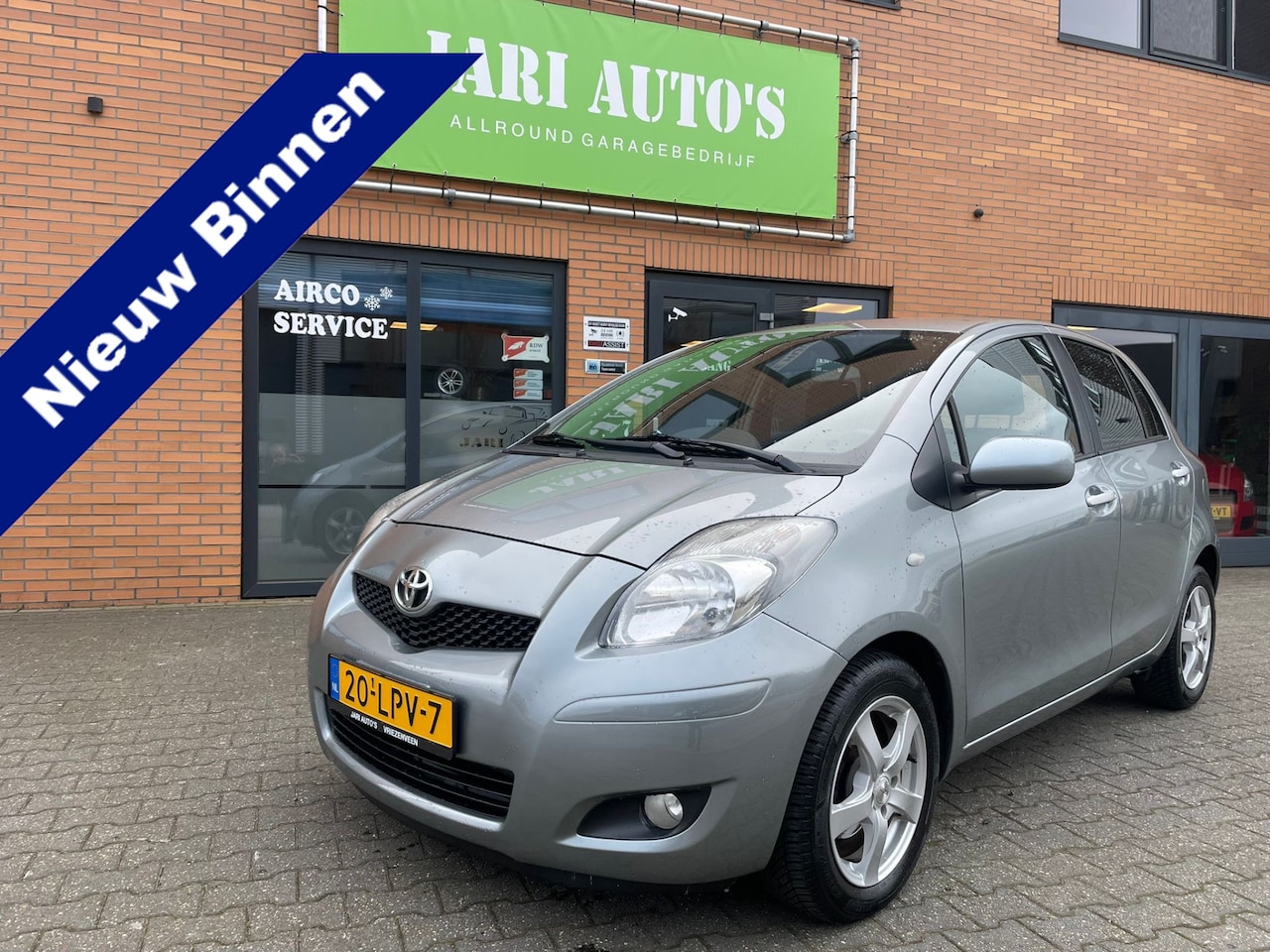 Toyota Yaris - 1.3 VVTi Aspiration 1.3 VVTi Aspiration Automaat ! - AutoWereld.nl
