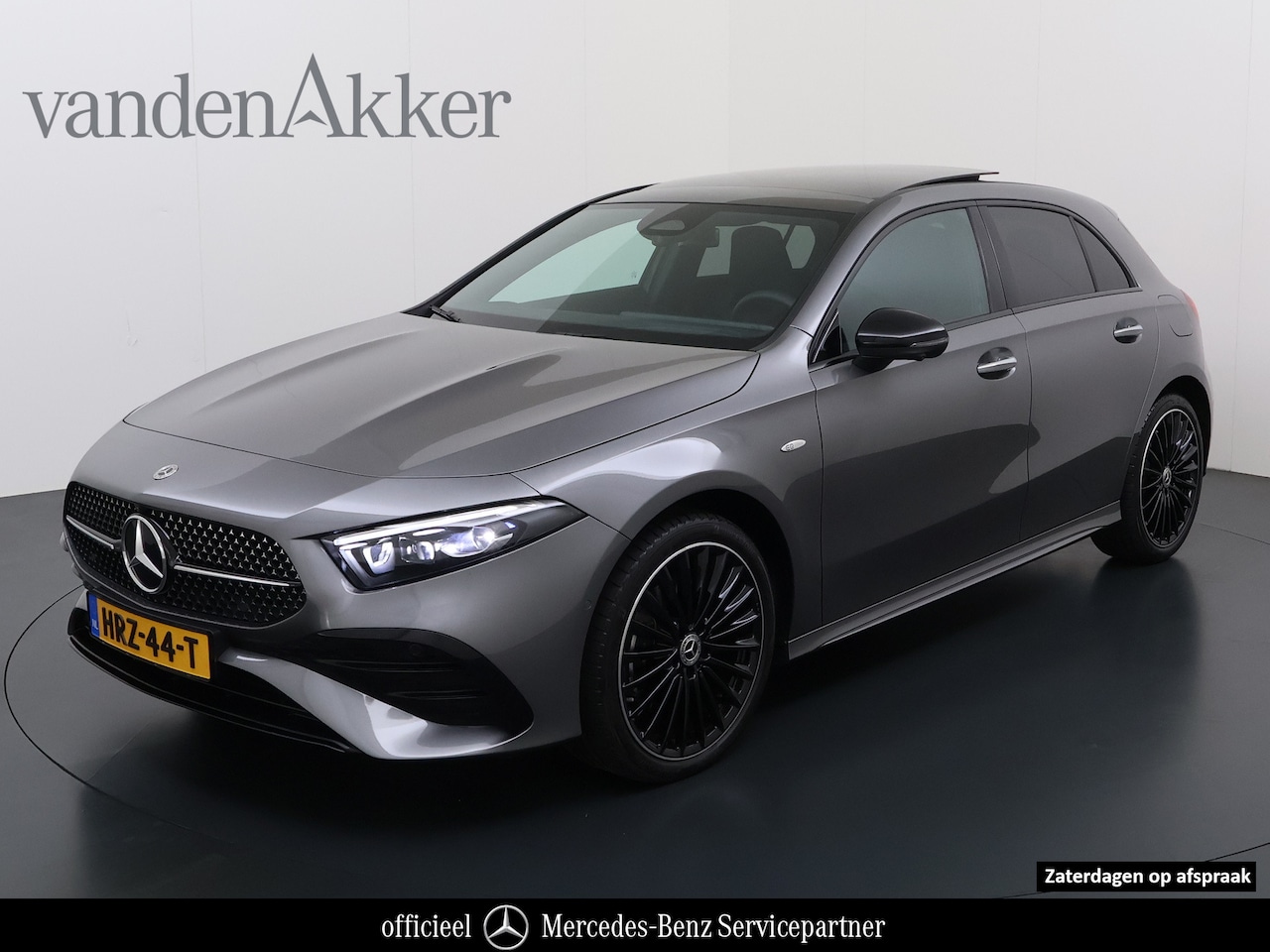 Mercedes-Benz A-klasse - A-klasse250e AMG Plugin Hybride // Distronic // Panoramadak // Headup // 360 Camera // 19" - AutoWereld.nl