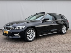 BMW 3-serie Touring - 320i | High Executive | Panorama | Sfeerverl.| Camera