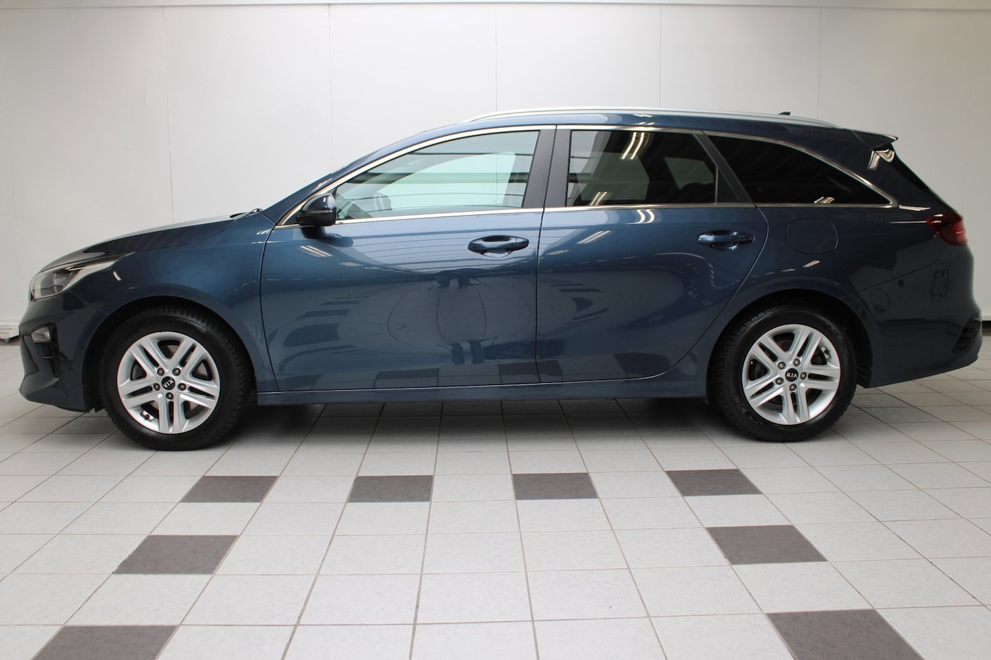 Kia Cee'd Sportswagon - Ceed 1.5 T-GDi DynamicPlusLine - Camera, PDC, Carplay, Stoel- & Stuur verwarmd en NAP - AutoWereld.nl
