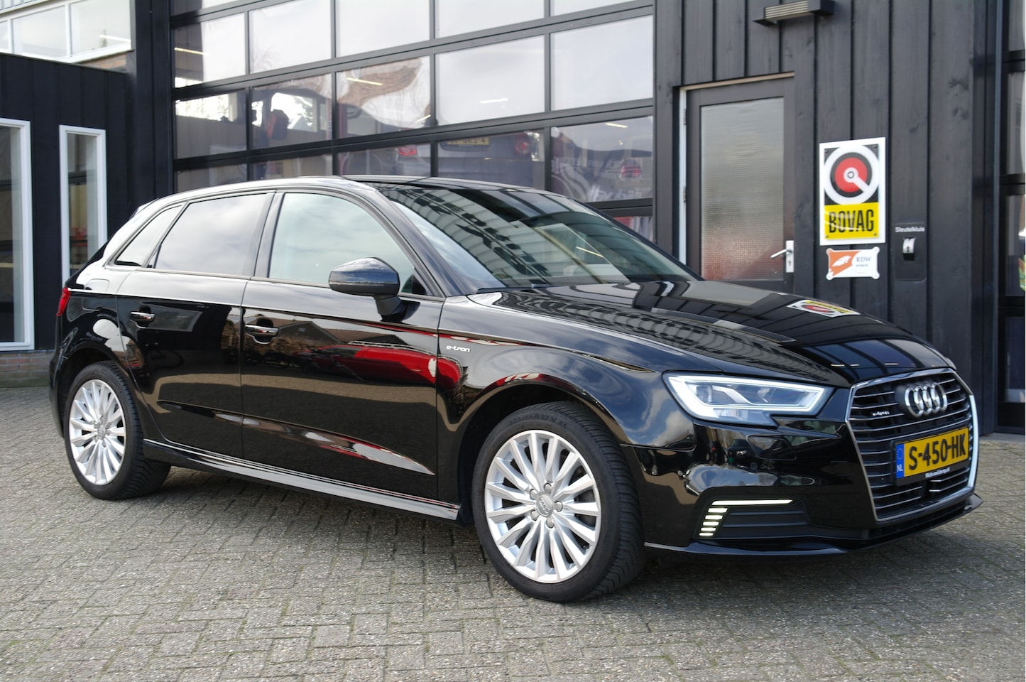 Audi A3 Sportback - 1.4 e-tron Sport | Virtual | Cruise | Clima | LED | Stoelverwarming - AutoWereld.nl
