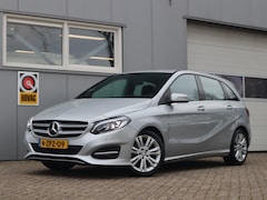 Mercedes-Benz B-klasse - 180 Ambition / Trekhaak / Parkeersensoren voor en achter