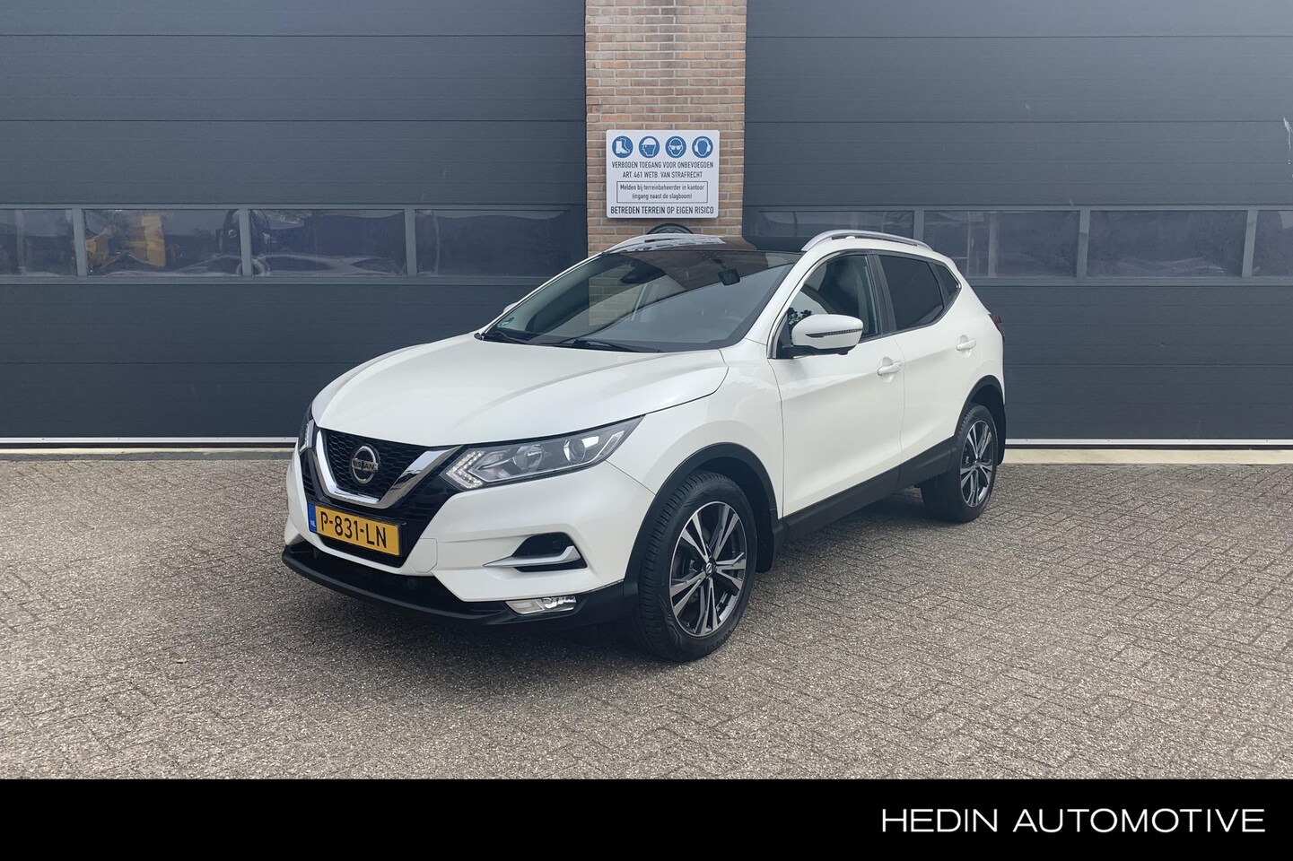 Nissan Qashqai - 1.3 DIG-T Tekna | Panoramadak | Elektrische Stoelen | Navigatie | Stoelverwarming | 360° C - AutoWereld.nl