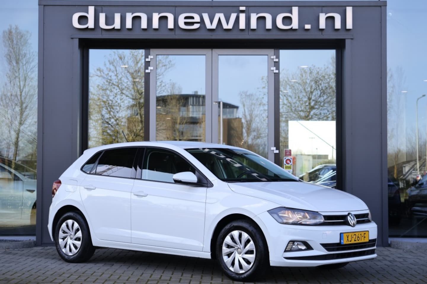 Volkswagen Polo - 1.0 MPI Comfortline 1.0 MPI COMFORTLINE - AutoWereld.nl