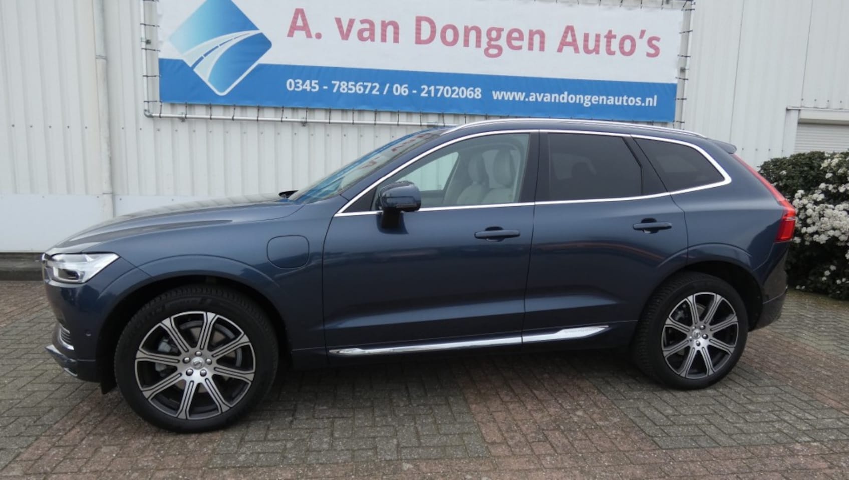 Volvo XC60 - T8 AWD INSCRIPTION,BenW,360,Massage,Pano,Luchtv,Trhaak - AutoWereld.nl