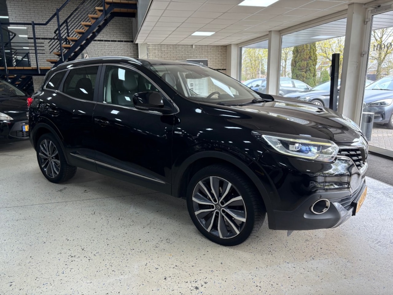 Renault Kadjar - 1.5 DCI BOSE Navigatie Parkeerhulp LED ECC Cruise Trekhaak - AutoWereld.nl