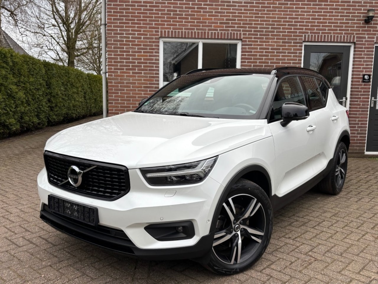 Volvo XC40 - 2.0 B4 R-Design 2.0 B4 R-design, 360cam, Stuur/stoel ruit verw. 12/2021 - AutoWereld.nl