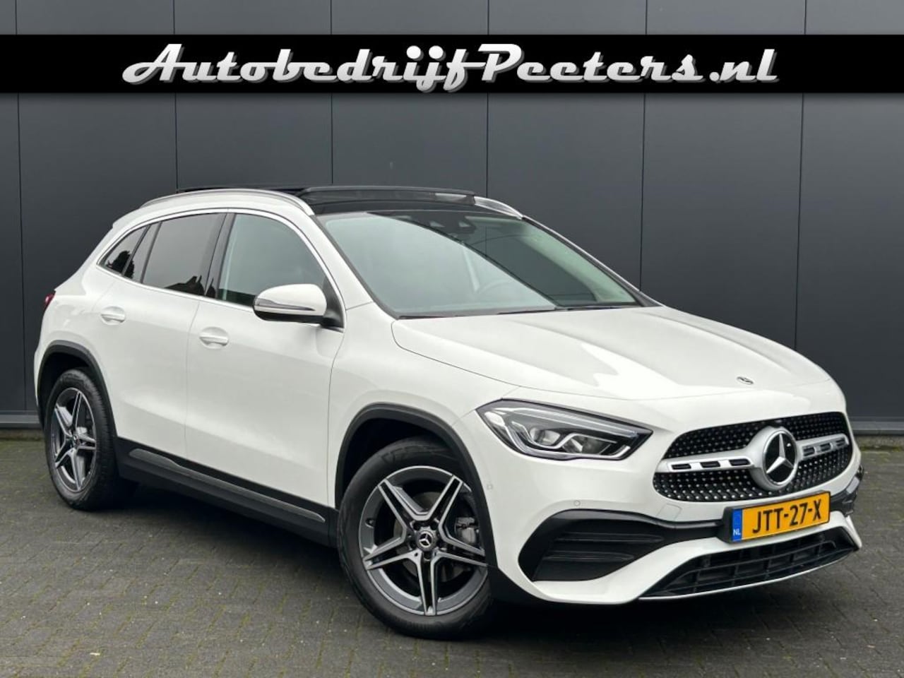 Mercedes-Benz GLA-Klasse - GLA 200 AMG Line Pano LED Leder Camera Sfeerlicht MBUX e.Trekhaak - AutoWereld.nl