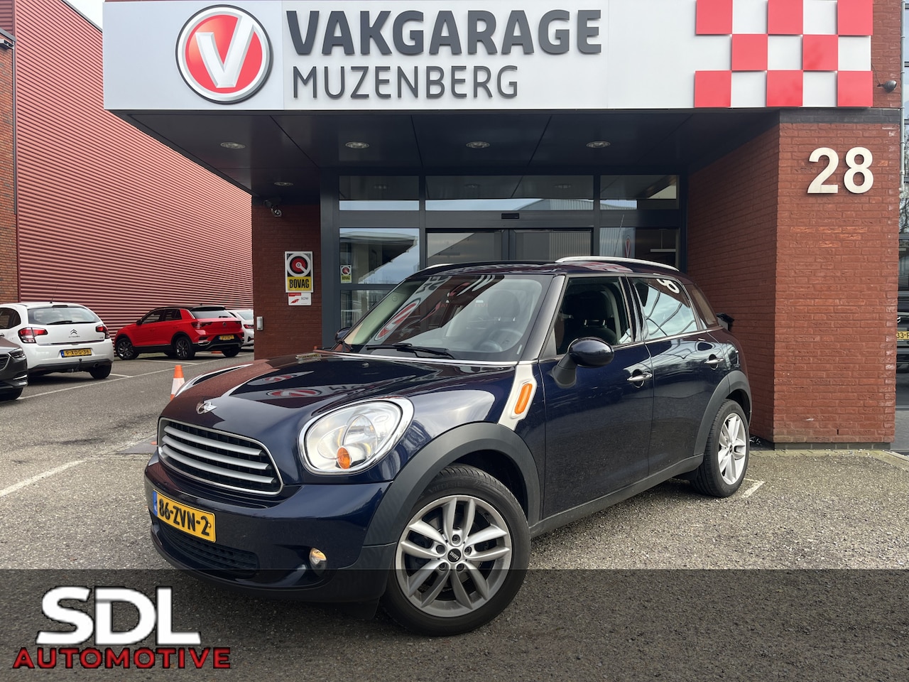 MINI Countryman - Mini 1.6 Cooper Business Line // NAVI // CRUISE CONTROL // AIRCO // BLUETOOTH // - AutoWereld.nl