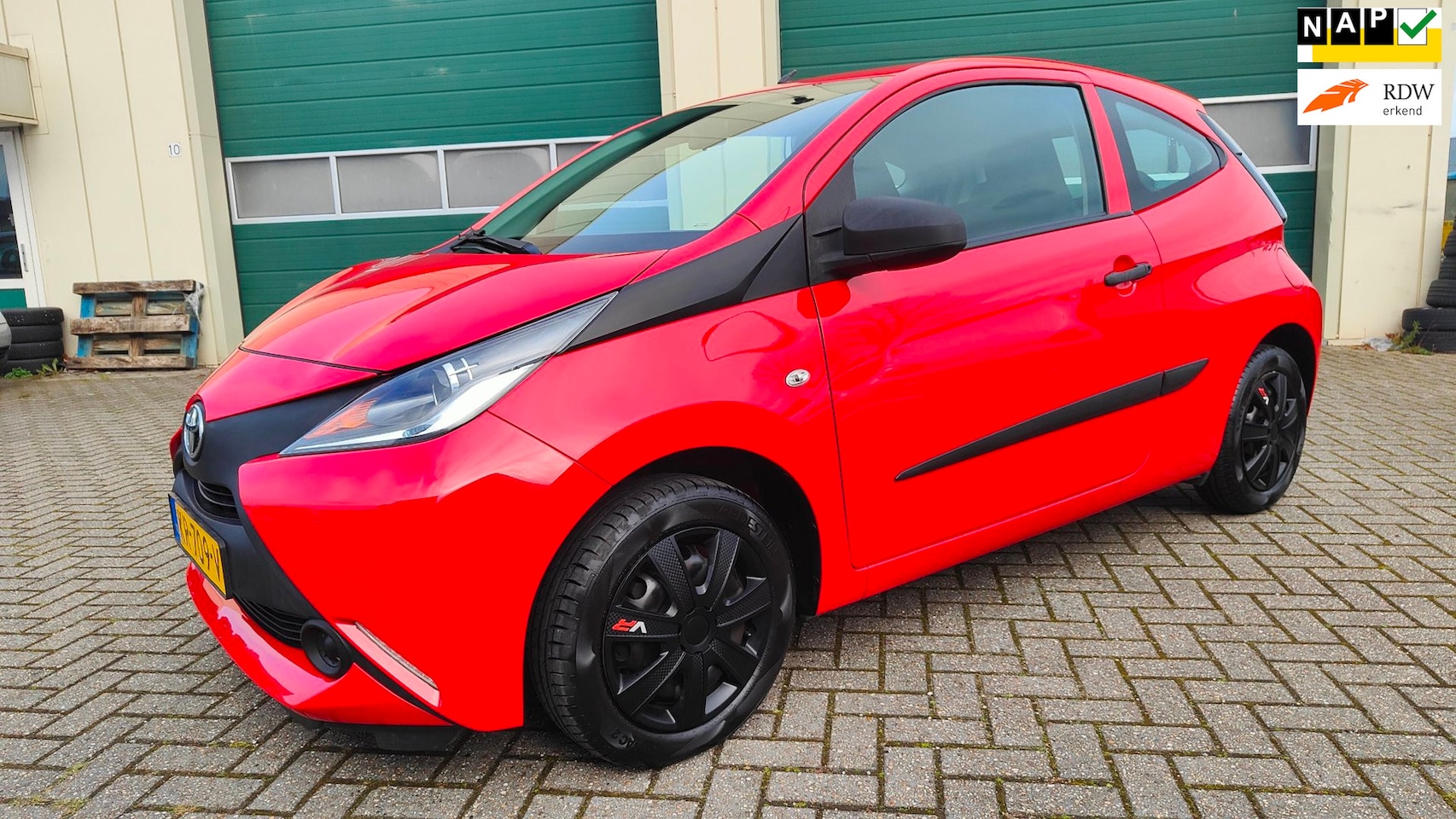 Toyota Aygo - 1.0 VVT-i x-now 1.0 VVT-i x-now - AutoWereld.nl