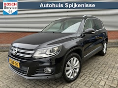Volkswagen Tiguan - 2.0 TSI Sport&Style 4motion | Automaat | Stoelverwarming | Stuurverwarming | Leder | Camer