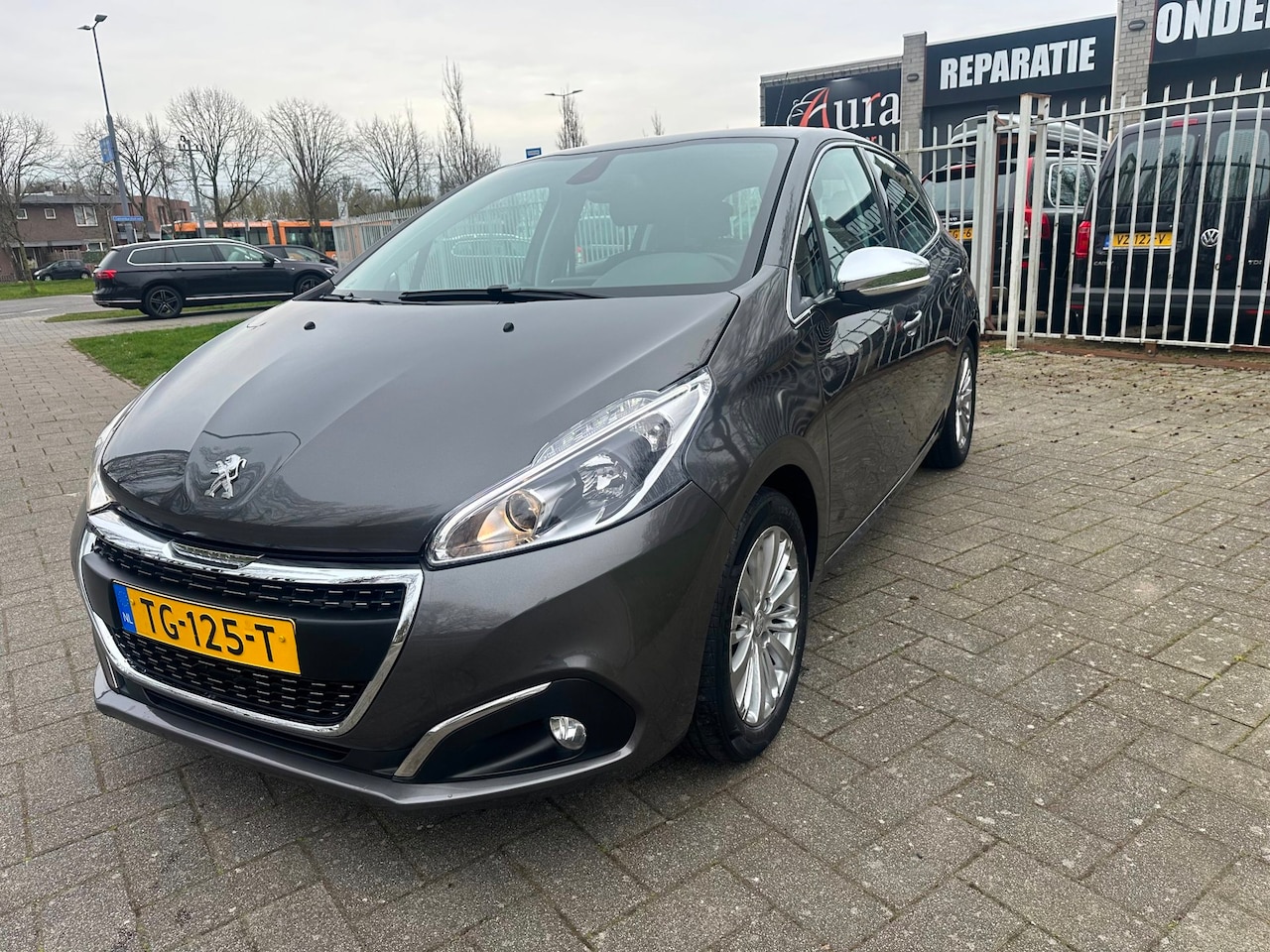 Peugeot 208 - 1.2 PureTech Allure 1.2 PureTech Allure - AutoWereld.nl