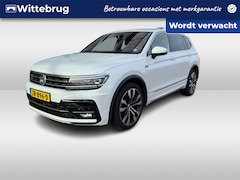 Volkswagen Tiguan Allspace - 1.5 TSI Highline Business R 7p. / Pano / Leder / Navigatie / App connect / Camera / Parkee
