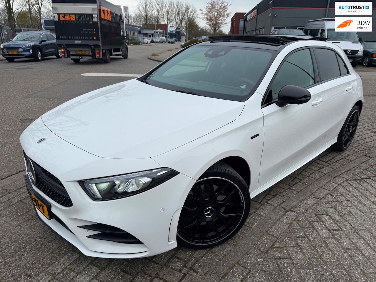 Mercedes-Benz A-klasse - 250 e HYBRID 2021 262PK AMG Limited VOL-LUXE PANO - AutoWereld.nl
