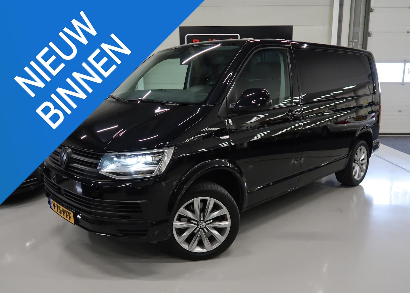 Volkswagen Transporter - 2.0 TSI L1H1 4Motion Comfortline Benzine Automaat Trekhaak Airco Cruise control App connec - AutoWereld.nl