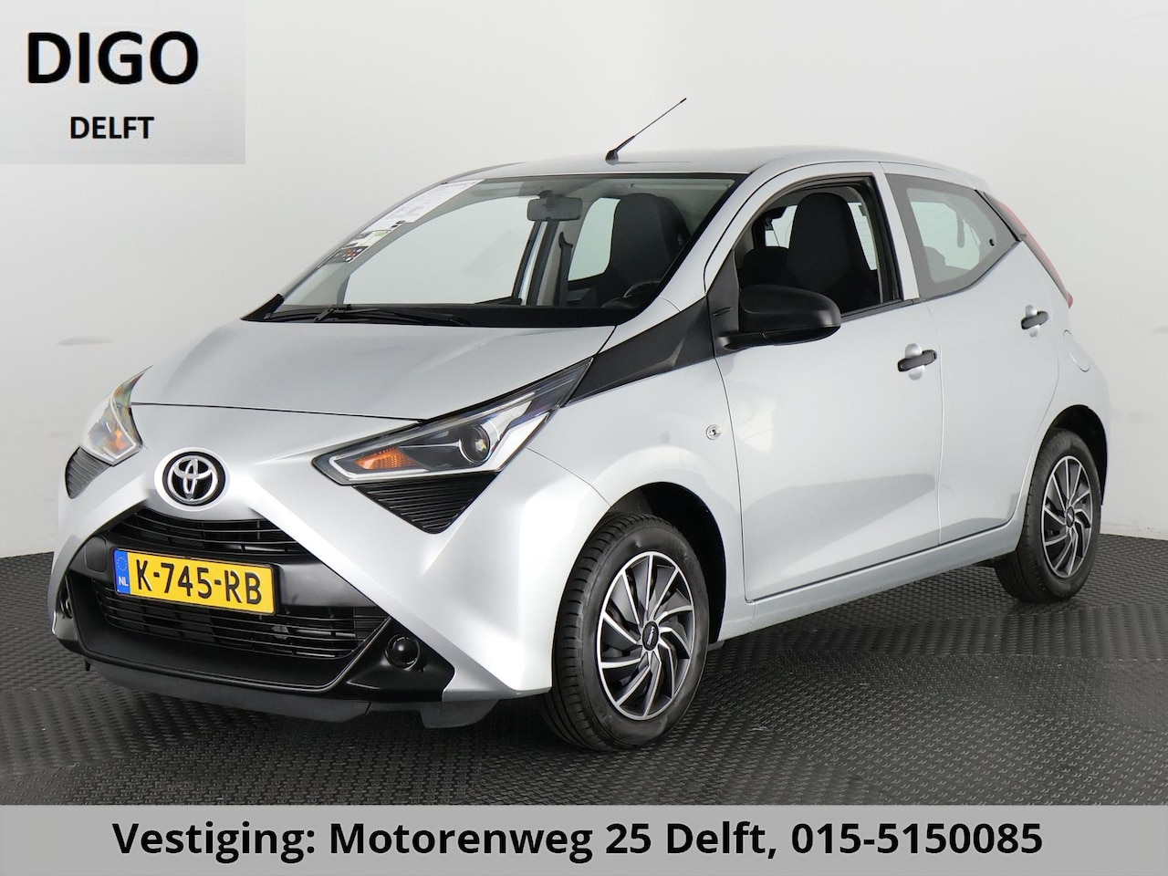 Toyota Aygo - 1.0 VVT-i X SILVERLINE FUN AIRCO COMFORT PACK AIRCO.5 DRS .GARANTIE TOT 2031 ! - AutoWereld.nl