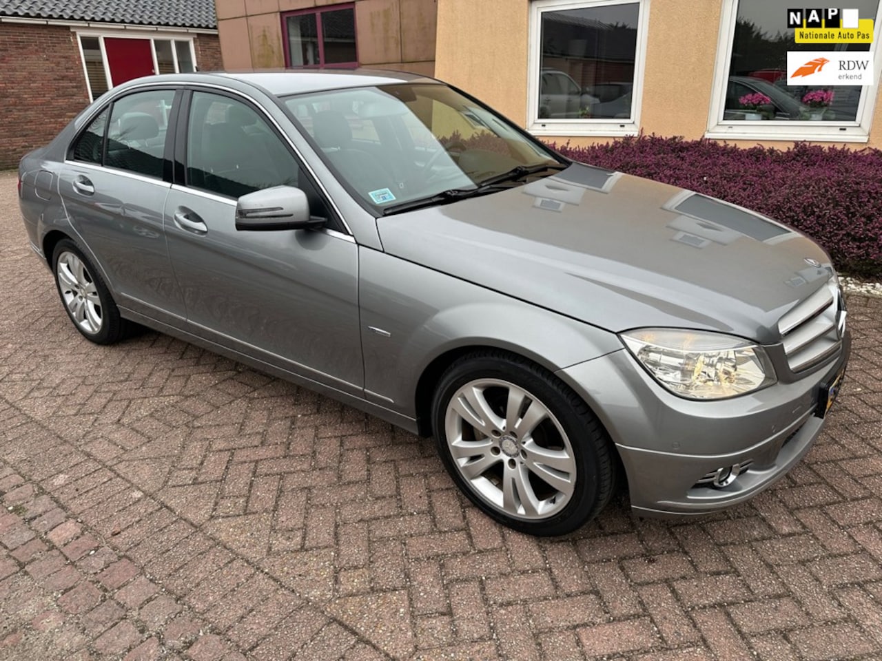 Mercedes-Benz C-klasse - 180 K BlueEFFICIENCY Business Class Avantgarde NAVI APK NAP - AutoWereld.nl