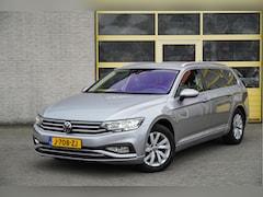 Volkswagen Passat Variant - 1.5 TSI 150PK Automaat Comfort Business 2020 Lmv 16" | Led V+A | Pdc | Keyless entry | Tre