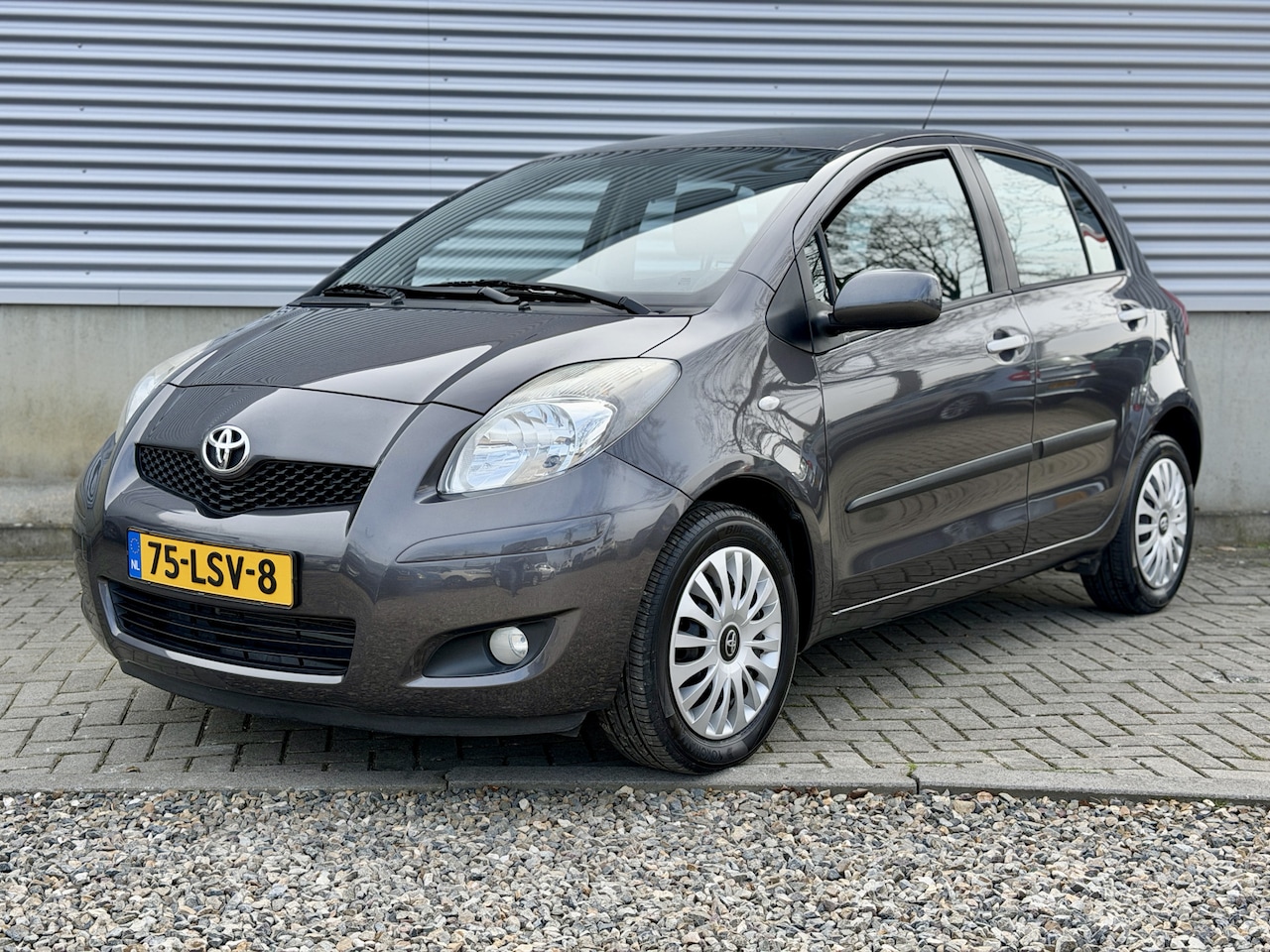 Toyota Yaris - 1.3 VVTi Aspiration AUTOMAAT [ Slechts 55724 km ] airco,audio, - AutoWereld.nl