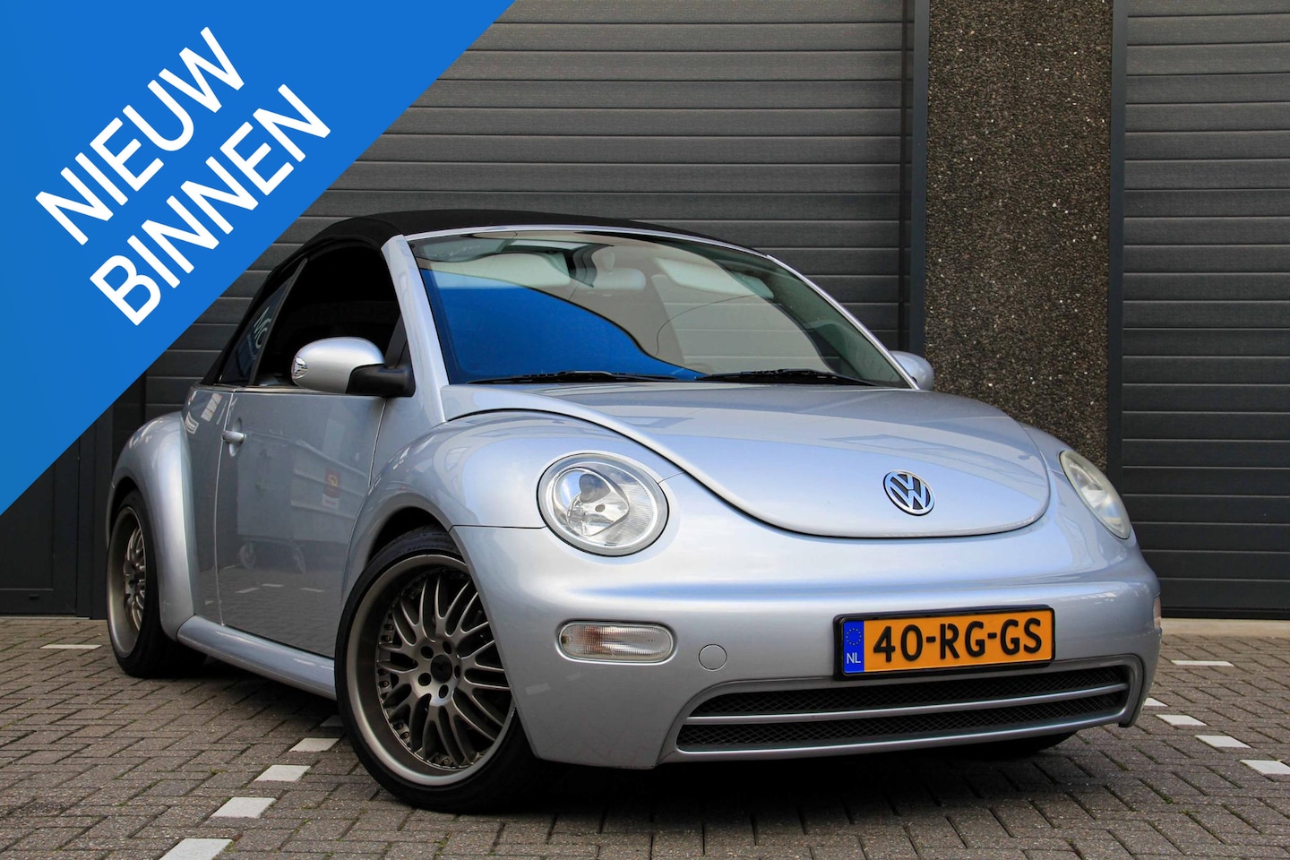 Volkswagen Beetle Cabriolet - 2.0 Turijn | Airco | Wolfsburg Edition | Absolute topstaat! - AutoWereld.nl