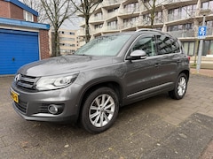 Volkswagen Tiguan - 1.4 TSI Sport&Style Panorama Parkassist Cruise
