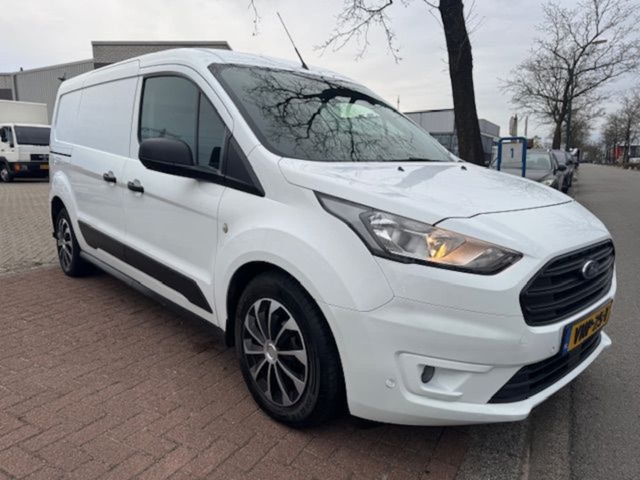 Ford Transit Connect - 1.5 Tdci EcoBlue L2 Trend Euro 6 76.000km Airco Nette Auto - AutoWereld.nl