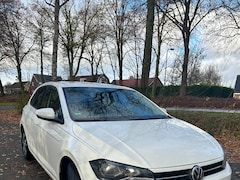 Volkswagen Polo - 1.0 TSI Comfortline Business
