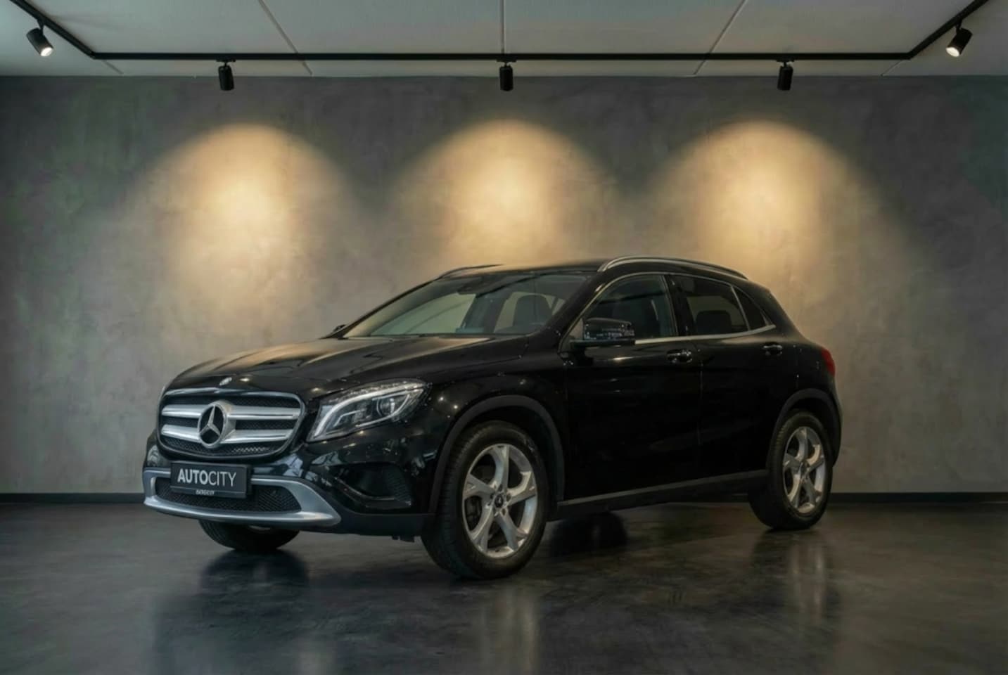 Mercedes-Benz GLA-Klasse - 200 Premium Panoramadak - AutoWereld.nl