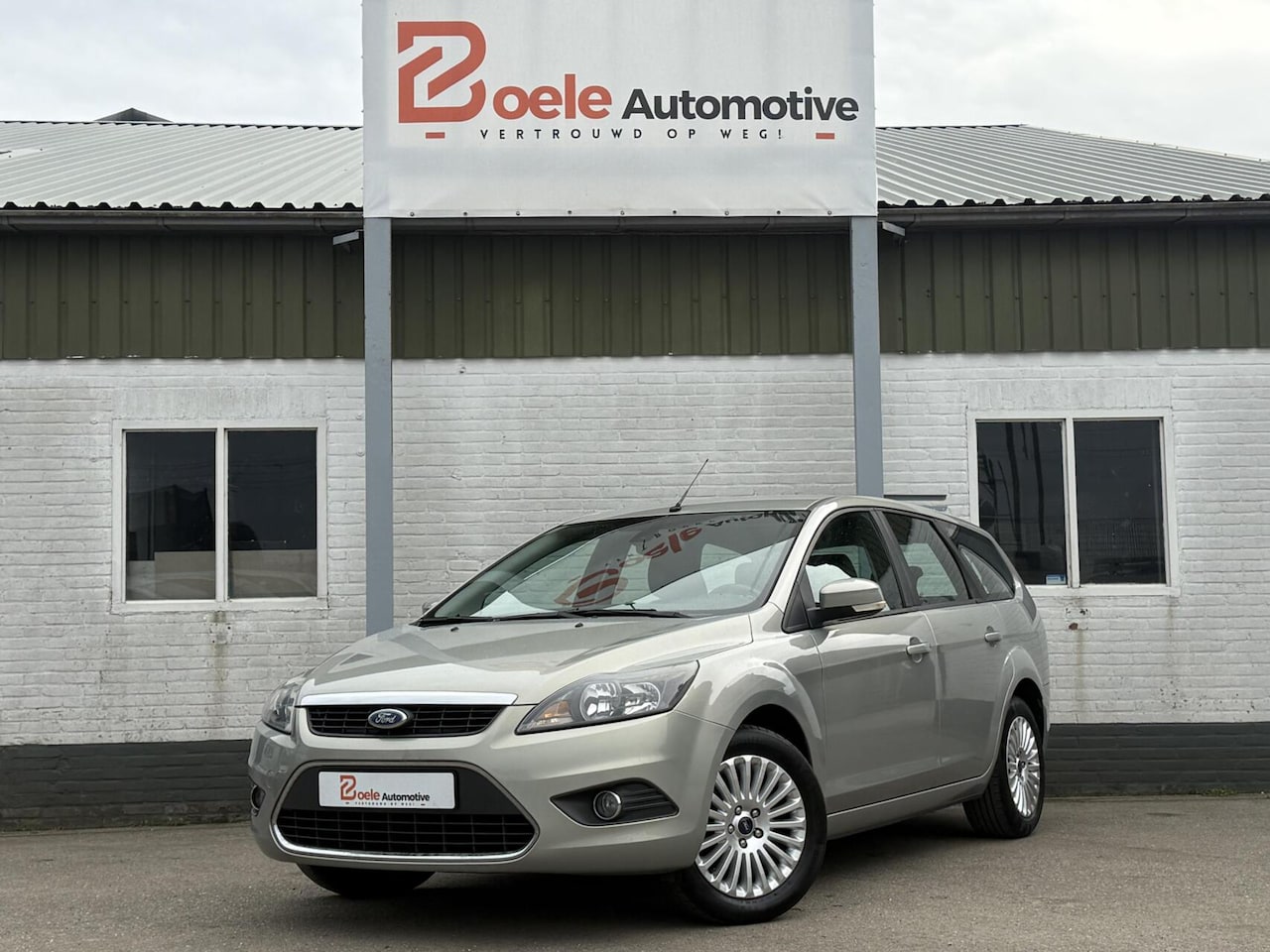 Ford Focus Wagon - 1.6 Titanium Automaat / 2e Eig. / Distributie V.V. - AutoWereld.nl