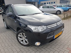 Mitsubishi Outlander - 2.0 PHEV Instyle 4x4 Hybride Elektrisch/Benzine