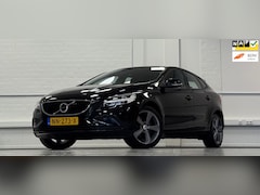 Volvo V40 - 2.0 T3 Nordic+ 100% Dealer onderhouden Trekhaak Navi LED Half/leer Mooi